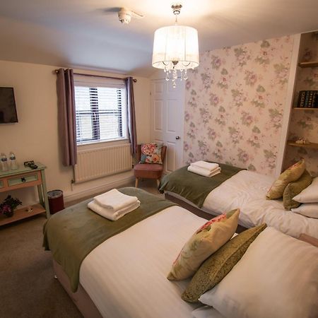 Hotel Royal George Great Easton  Esterno foto