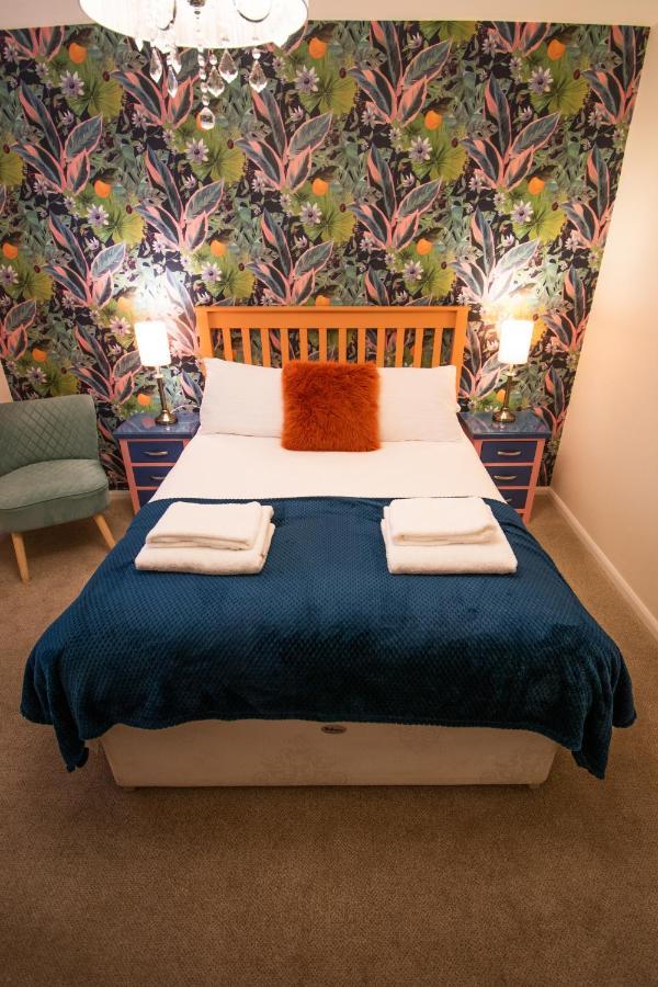 Hotel Royal George Great Easton  Esterno foto