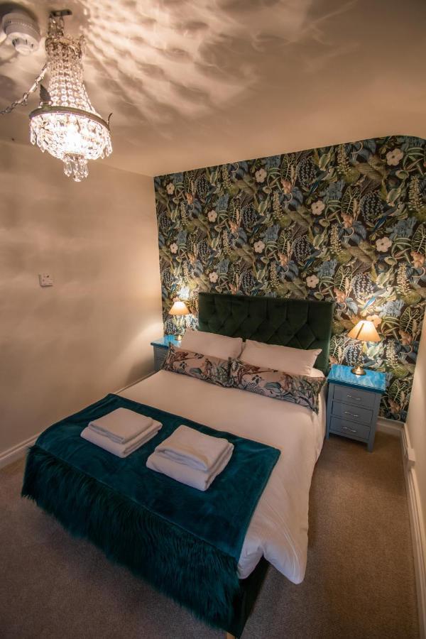 Hotel Royal George Great Easton  Esterno foto