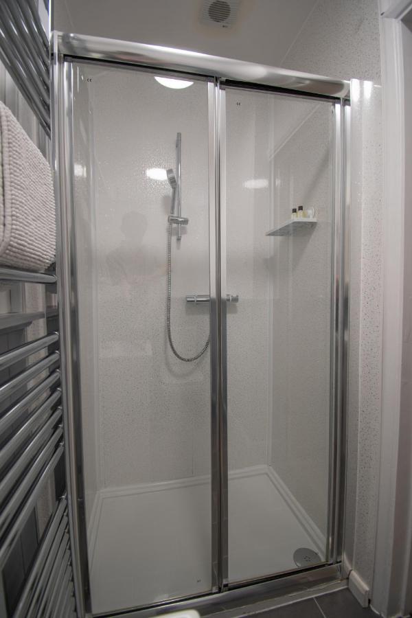 Hotel Royal George Great Easton  Esterno foto