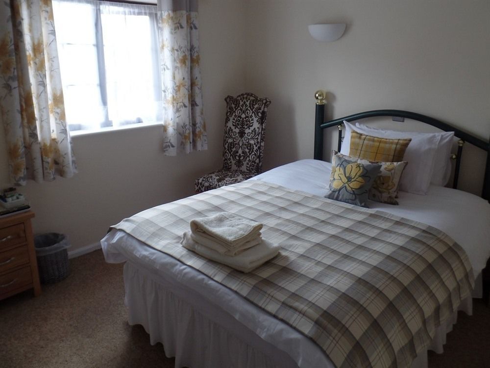 Hotel Royal George Great Easton  Esterno foto