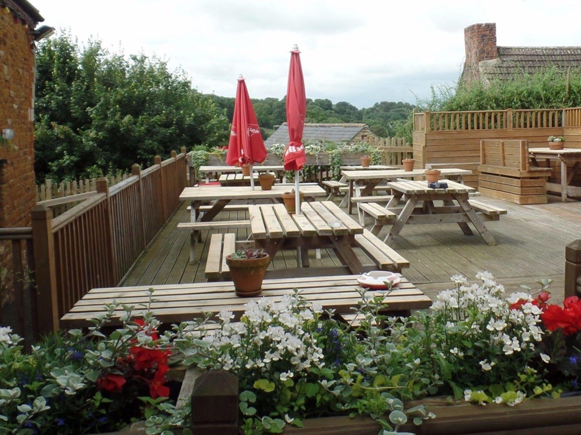 Hotel Royal George Great Easton  Esterno foto