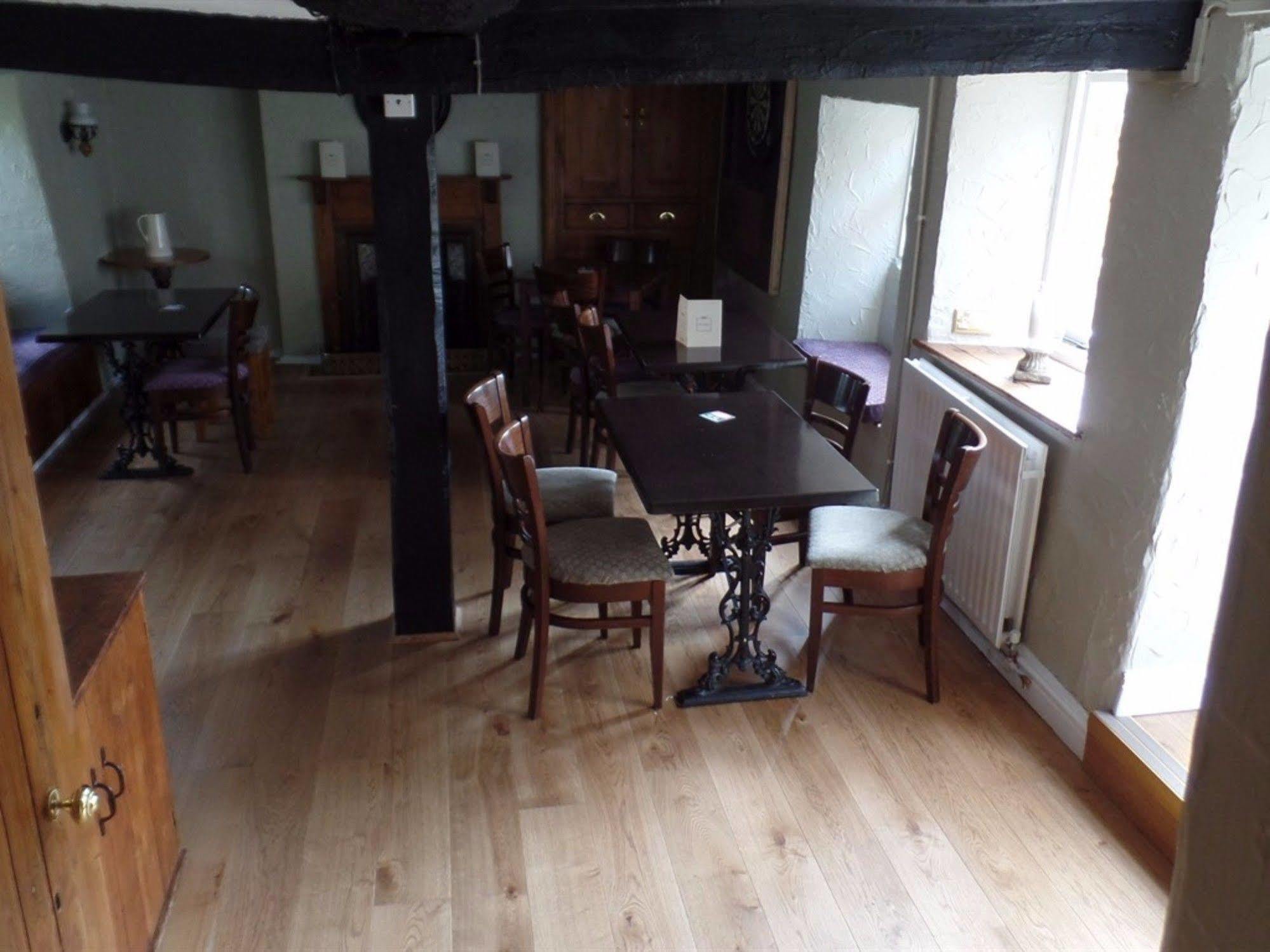 Hotel Royal George Great Easton  Esterno foto